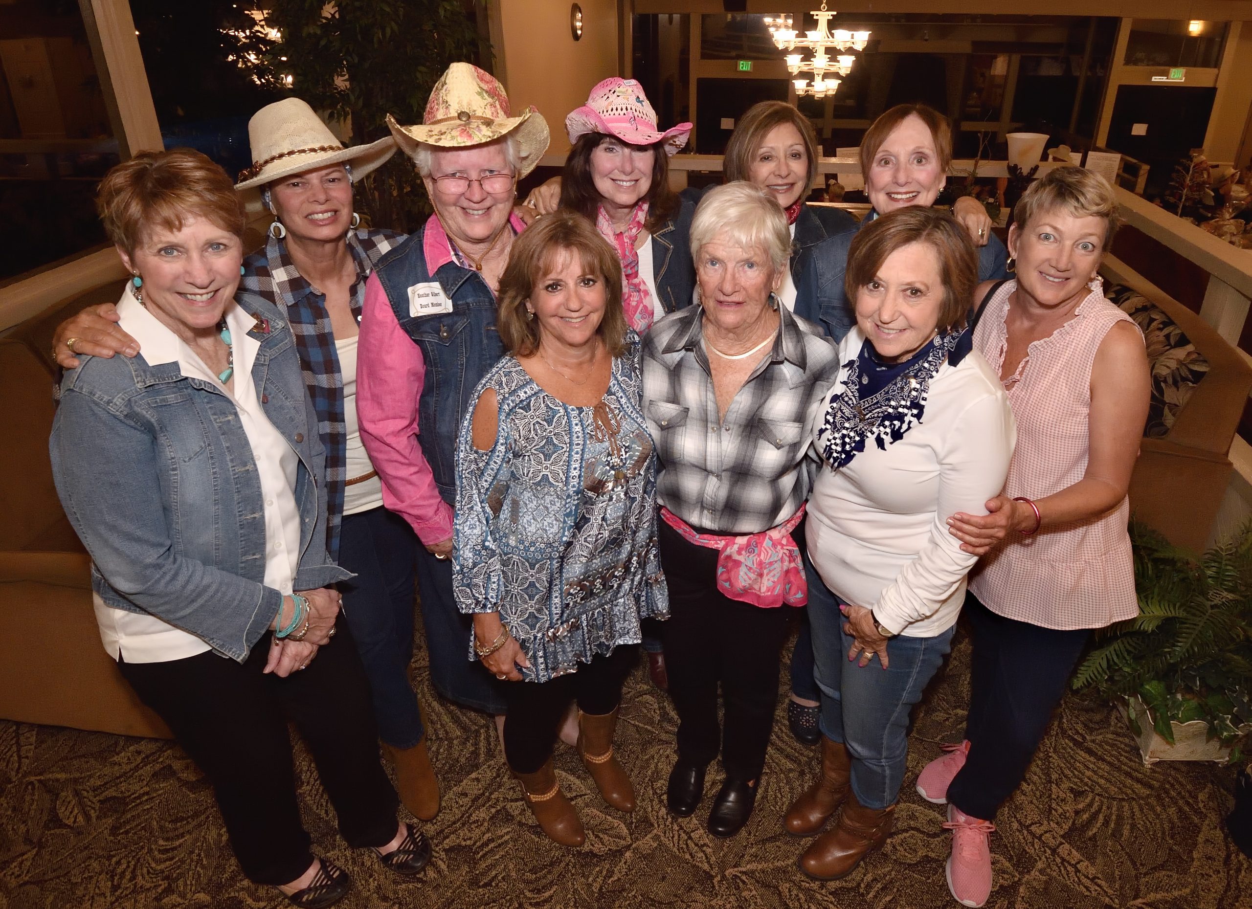 Celebrate Solutions! fundraising dinner benefiting Breast Cancer Solutions at the Sun & Sail Club in Lake Forest<br />
Steven Georges<br />
714 330-6105